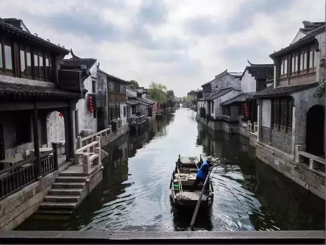 汽车弯道漂移